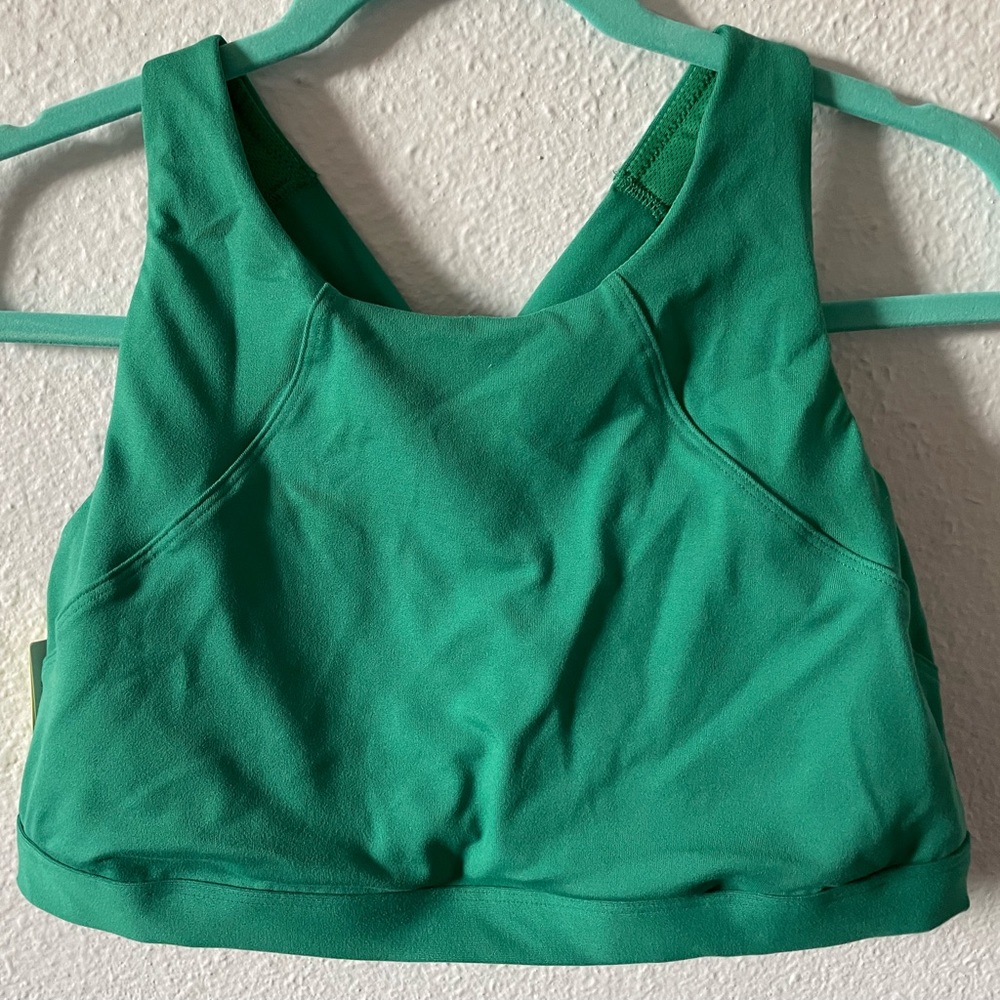 Target sports bra, lined. NWT. Teal color. Soft!!